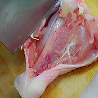 比白暂鸡更嫩更鲜美的鸡肉做法———层层入味的秘汁烤鸡腿卷的做法图解1