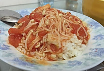 番茄烩金针菇拌饭的做法