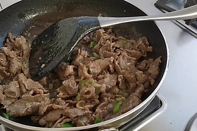 干辣椒炒牛肉