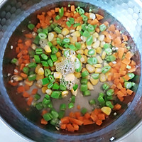 虾仁时蔬炒饭的做法图解3