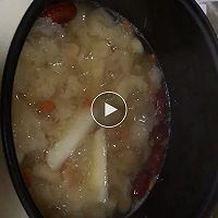 冰糖雪耳雪梨红枣糖水的做法图解6