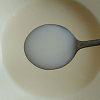 6月辅食—宝宝的第一口辅食:高铁米粉的做法图解2
