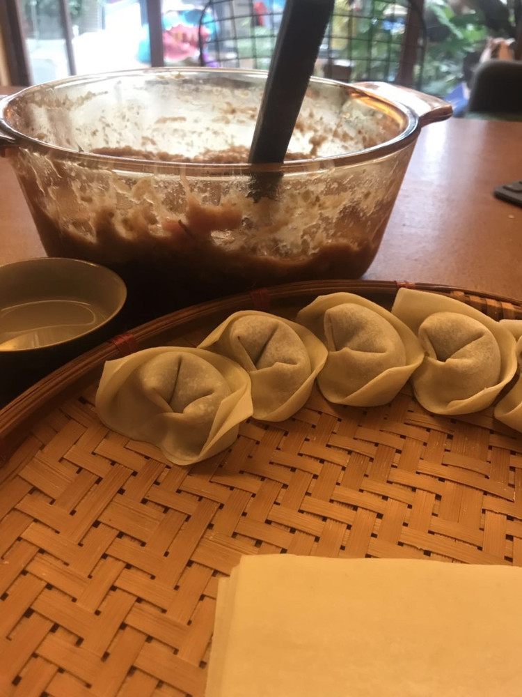一个挑食的小孩，她/他不知不觉吃了一只茄子—馄饨的做法