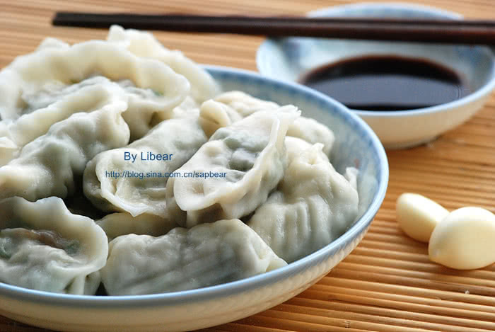 芝麻酱豇豆馅饺子 --- 夏季必吃的好(qi)吃(pa)饺子的做法