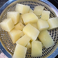 红烧土豆——比肉还好吃的就是土豆！！！！的做法图解1