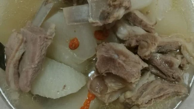 砂锅炖羊排白萝卜的做法