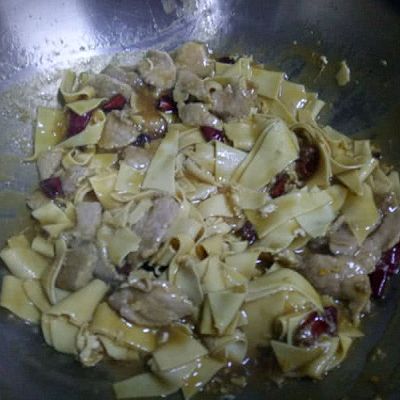 家常肉炖干豆腐