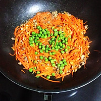 适合学生的菜品——肉末炒胡萝卜丝的做法图解7