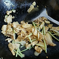 荸荠炒肉片的做法图解6