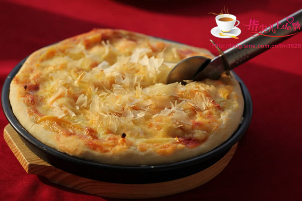 木鱼花虾仁披萨