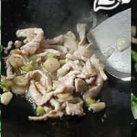 里脊肉丝炒小苔菜 的做法图解4