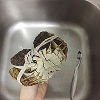 原味鲜甜【清蒸大闸蟹】的做法图解1