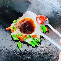 #暖冬酱在手，嗨吃部队锅#鸡脆骨炒芸豆的做法图解10