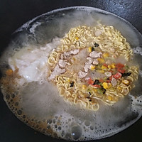 鲜虾鸡蛋面#小虾创意料理#的做法图解5