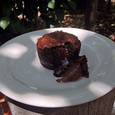 巧克力熔岩蛋糕 15分钟家庭制作 