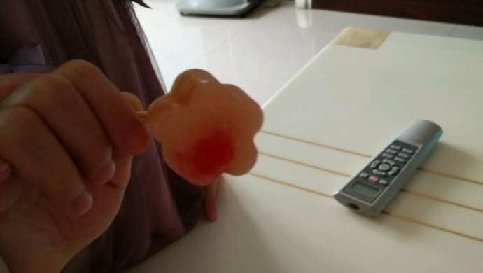 蜜桃一点红