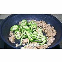 青椒肉末炒鸡蛋/超香超下饭，能吃3碗饭那种的做法图解9