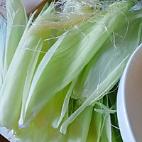 家常玉米粑粑的做法图解3