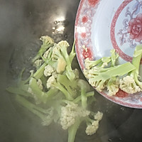 番茄爽口有机菜花的做法图解1