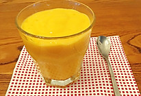 消耗芒果的：芒果奶昔的做法