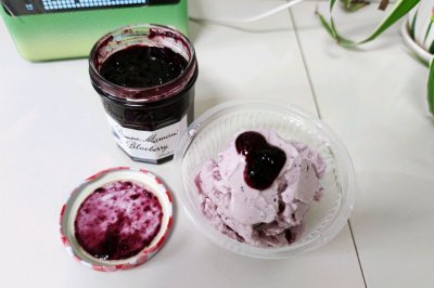 蓝莓酱炒酸奶