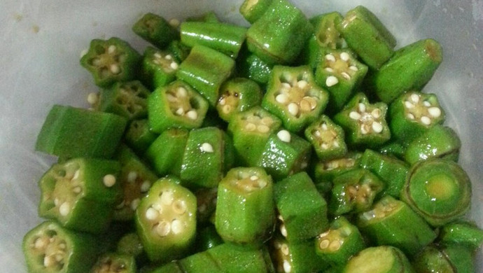 凉拌黄秋葵