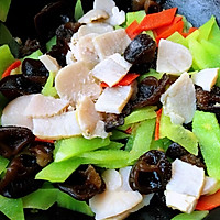 #餐桌上的春日限定#带子炒莴笋胡萝卜木耳的做法图解10