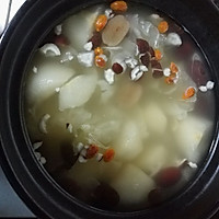 海椰皇雪梨汤的做法图解6