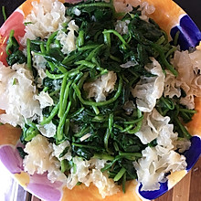 银耳拌菠菜