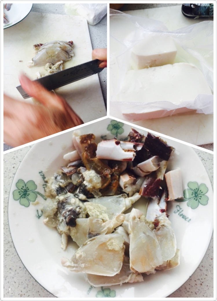 螃蟹烧豆腐的做法图解1