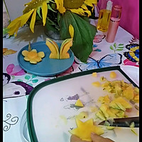 哈密瓜的快乐切法的做法图解3