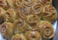 花生酱夹心玫瑰面包的做法