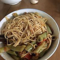 豆角焖面的做法图解1
