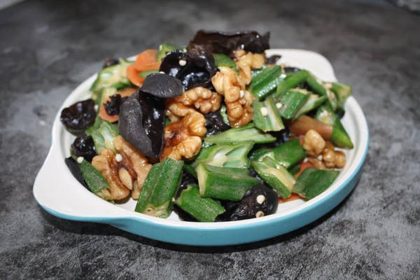 木耳秋葵炒核桃 | 格瑞美厨GOURMETmaxx一体机