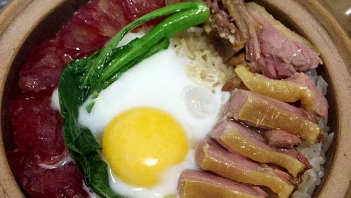 腊味窝蛋煲仔饭