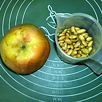 #轻饮蔓生活# 苹果熟豆豆浆的做法图解1