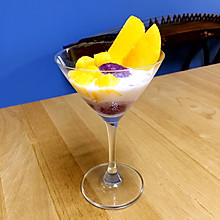 紫薯牛奶果杯