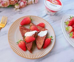 #享时光浪漫 品爱意鲜醇#酸奶油草莓西多士的做法