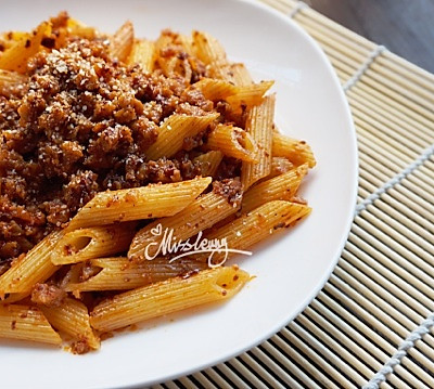 偷懒快手意面_万能的老干妈