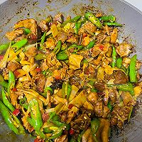 青椒啤酒鸭的做法图解3