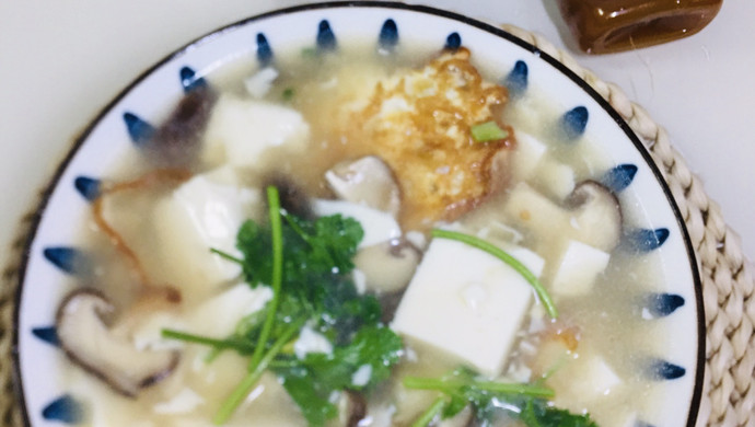 鸡汁菌菇豆腐汤