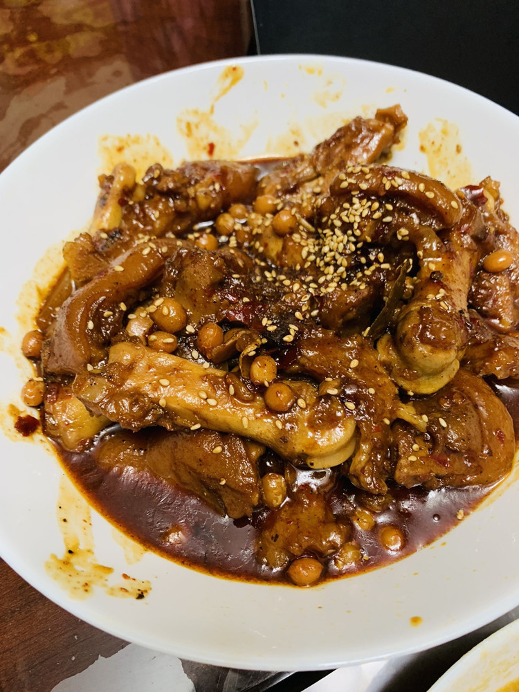 美容又下饭的酥烂麻辣猪蹄子的做法