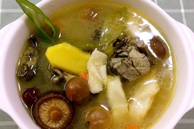 舒氏菜谱：滋补心灵鸡汤