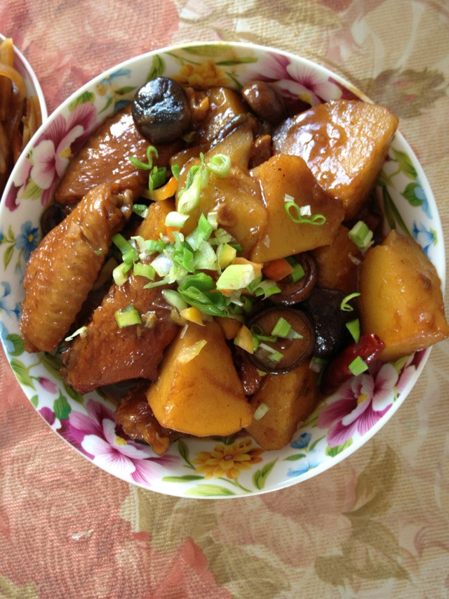 鸡翅炖土豆的做法