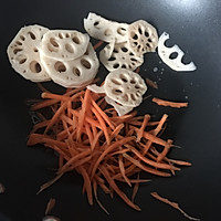爽炒藕片的做法图解2