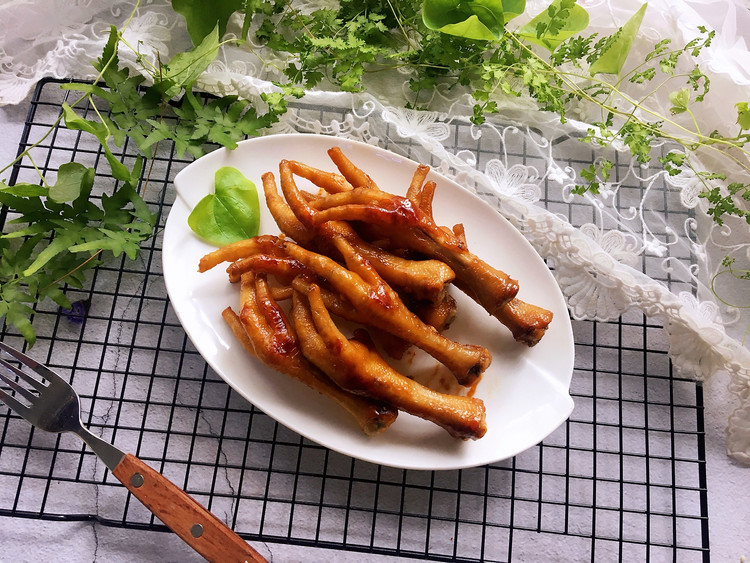 蚝油烤鸡脚的做法
