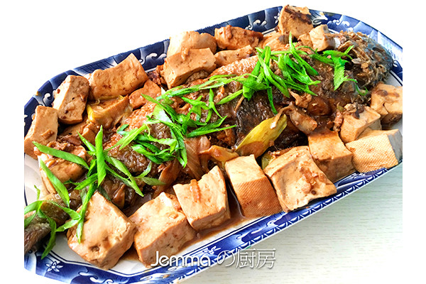 黄花鱼炖豆腐【Jemma厨房】的做法