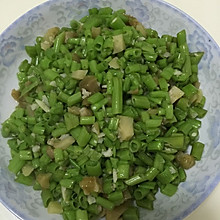 清炒竹叶菜根