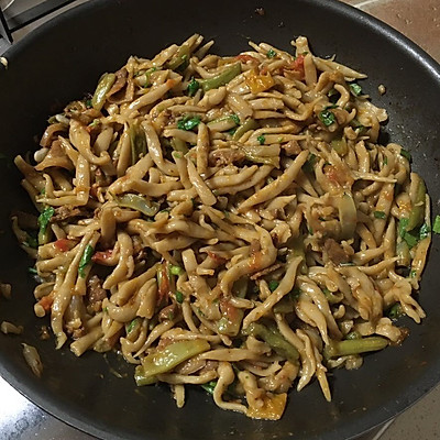 豆角肉焖莜面