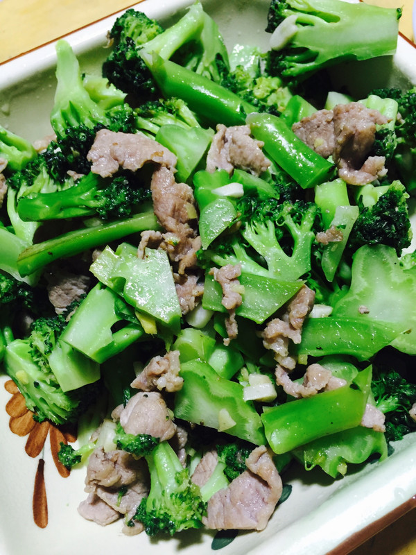 西兰花小炒肉